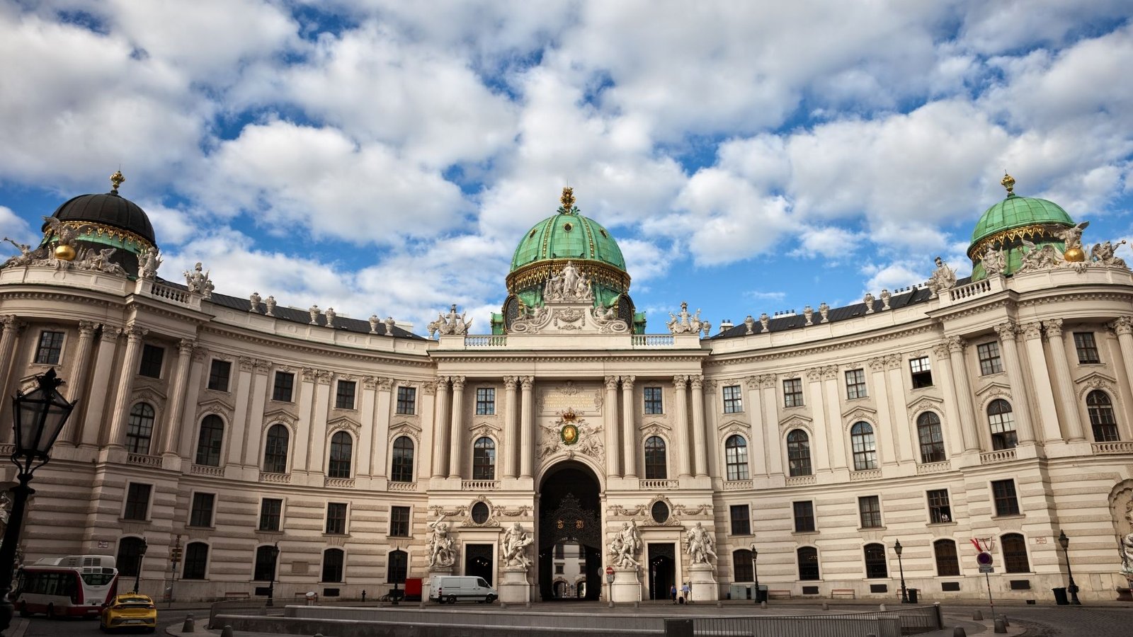 Habsburg Empire: Hofburg Imperial Palace in Vienna