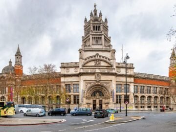 How the Victoria and Albert Museum Invented the Museum Café